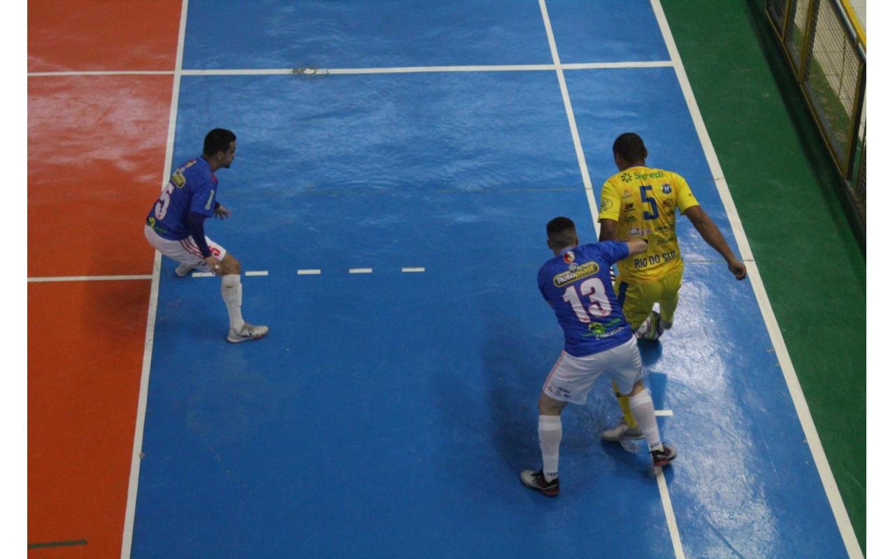 Rio do Sul busca vitória para se classificar na Copa Catarinense de Futsal