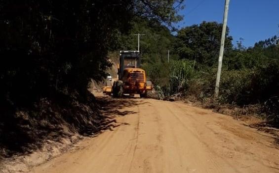 Rodovias estaduais no Alto Vale seguem recebendo melhorias por meio do Projeto Recuperar