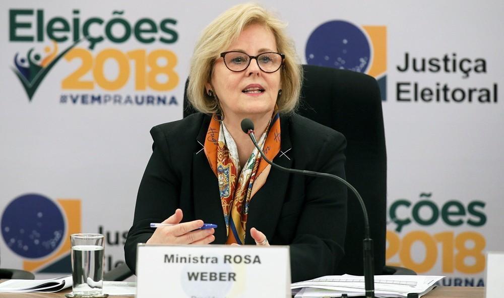 Rosa Weber diz que TSE está aprendendo a lidar com 'fake news'