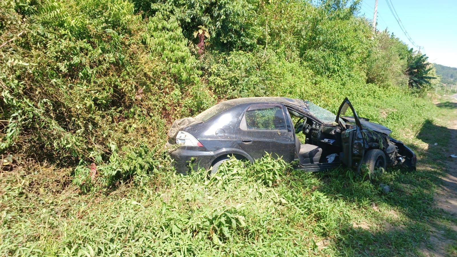 Saída de pista na SC-114 deixa motorista ferido no Alto Vale