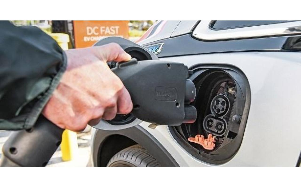 Santa Catarina terá novos pontos de recarga para carros elétricos