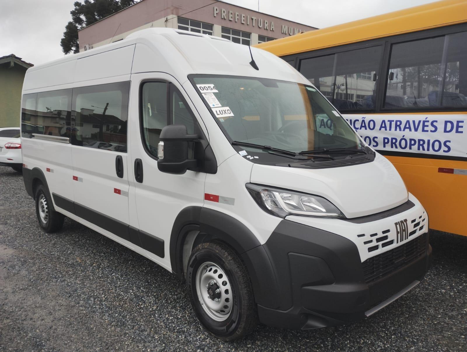 Saúde de Imbuia recebe novo veículo para transporte de pacientes
