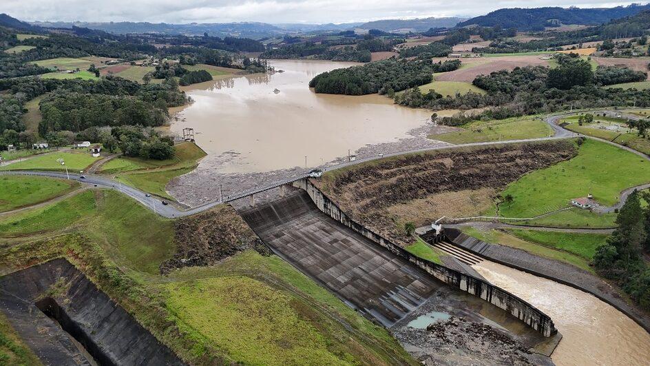 Governo de SC admite falhas graves na barragem de Ituporanga