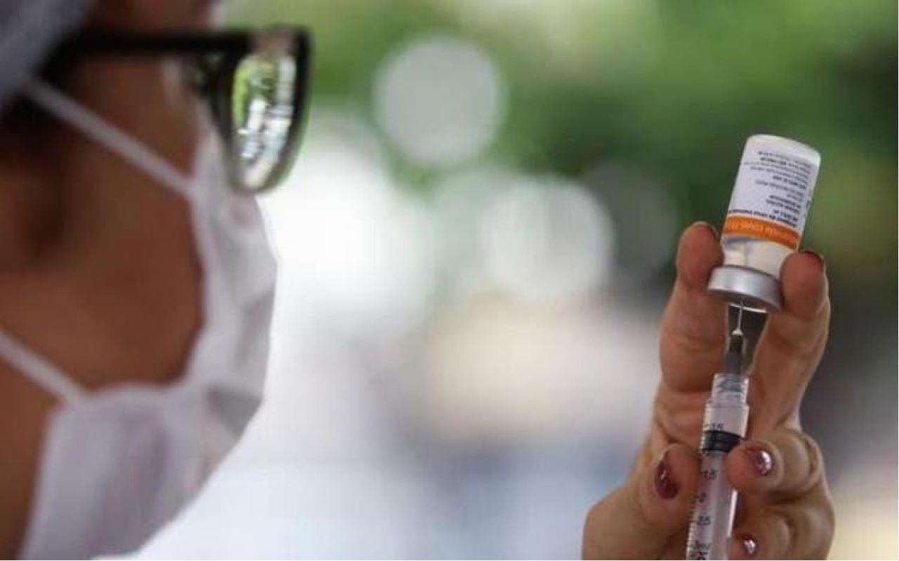 SC autoriza vacinação contra Covid de adolescentes em casos pontuais