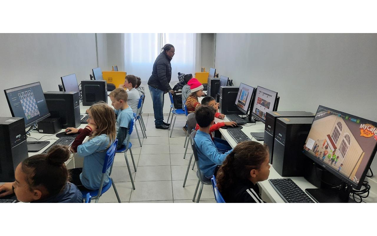 Secretaria de educação de Ituporanga investe quase R$ 350 mil em computadores