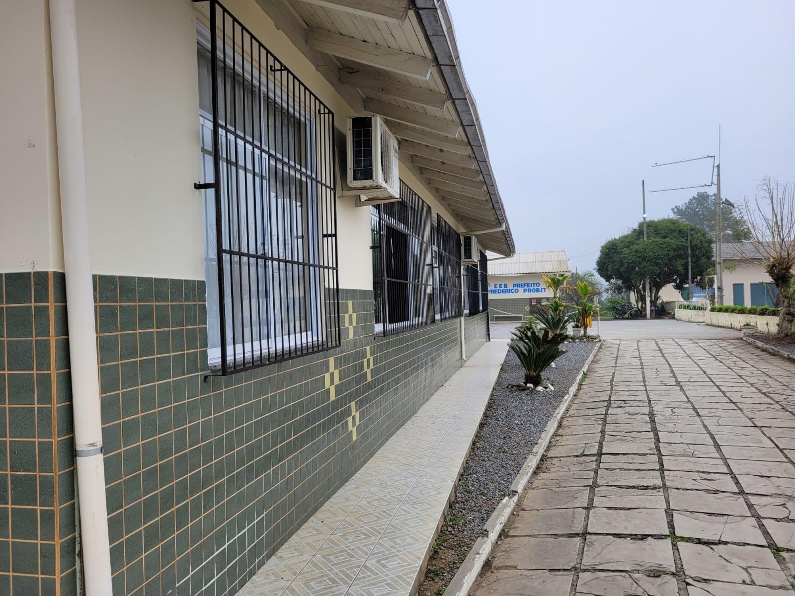 Secretária diz que decisão sobre remanejamento de alunos da escola do Rio Antinhas é do Governo do Estado e da comunidade escolar