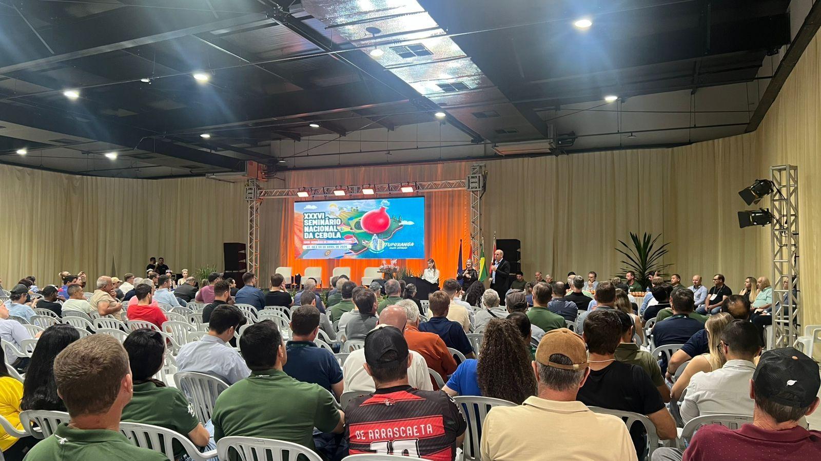 Seminário Nacional da Cebola debate crise, tecnologia e futuro do setor