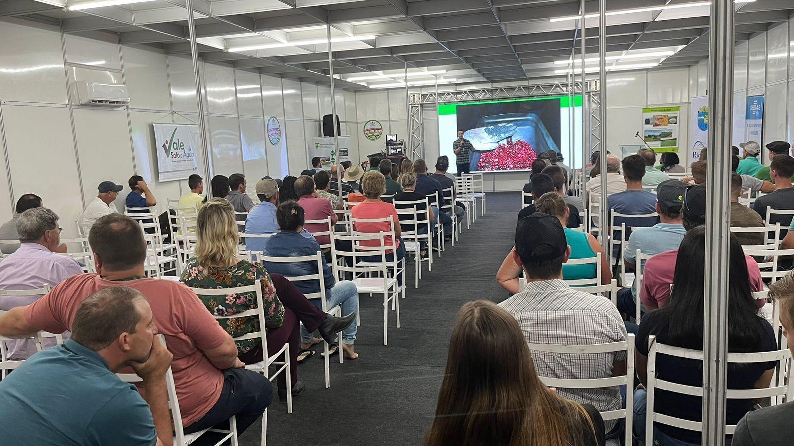 Seminários em Rio do Sul debatem agricultura de precisão e novos nichos de mercado no setor