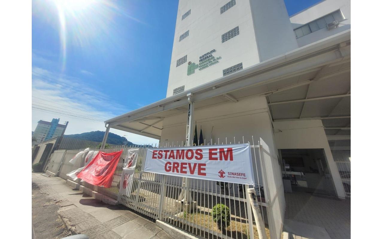 Aulas do ensino médio do IFC de Rio do Sul estão suspensas por tempo indeterminado por conta da greve dos servidores