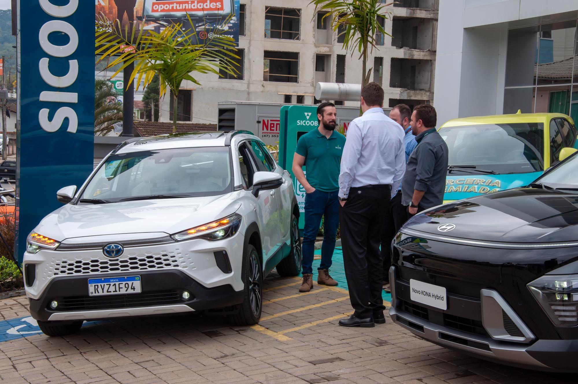 Sicoob Alto Vale apresenta projeto Caminho Verde com eletroposto em Rio do Sul