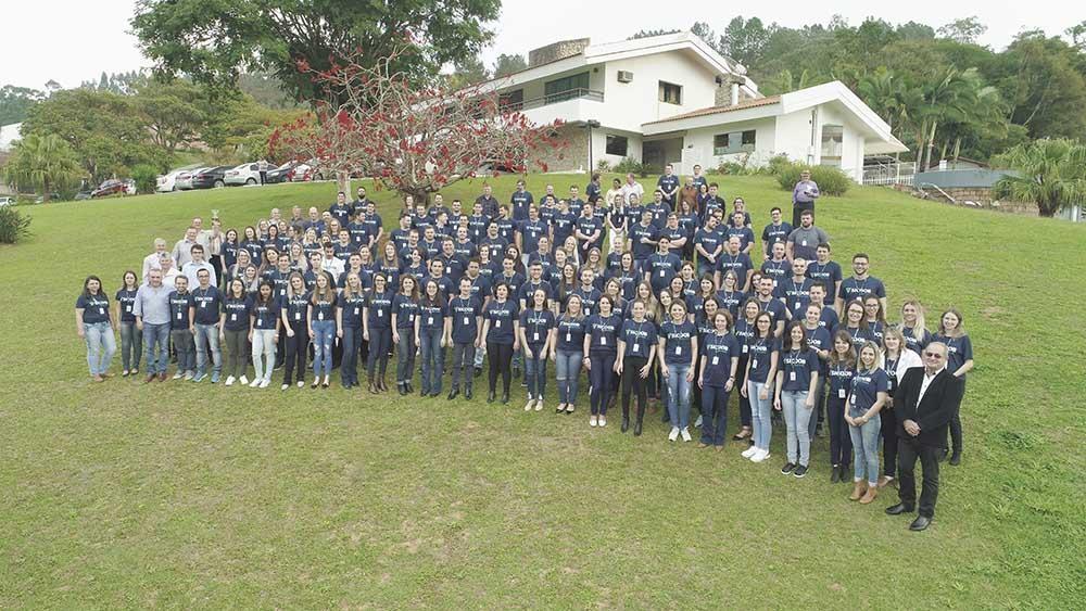 Sicoob Alto Vale celebra 30 anos de história