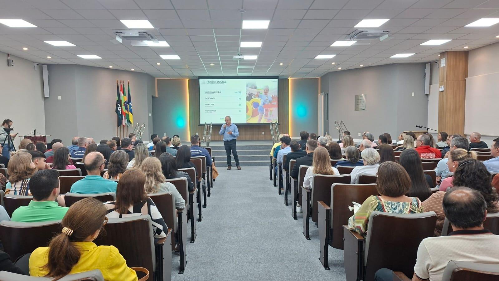 Sicoob Alto Vale destina R$ 350 mil a projetos sociais em 23 municípios da região