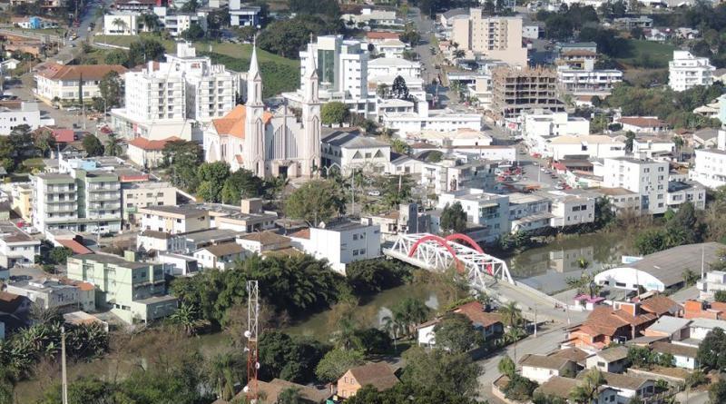 Sindicados firmam acordo e comércio do Alto Vale poderá abrir em horário diferenciado
