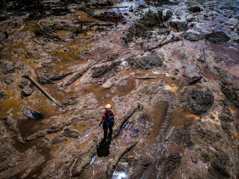 Sobe para 142 o número de mortos em Brumadinho