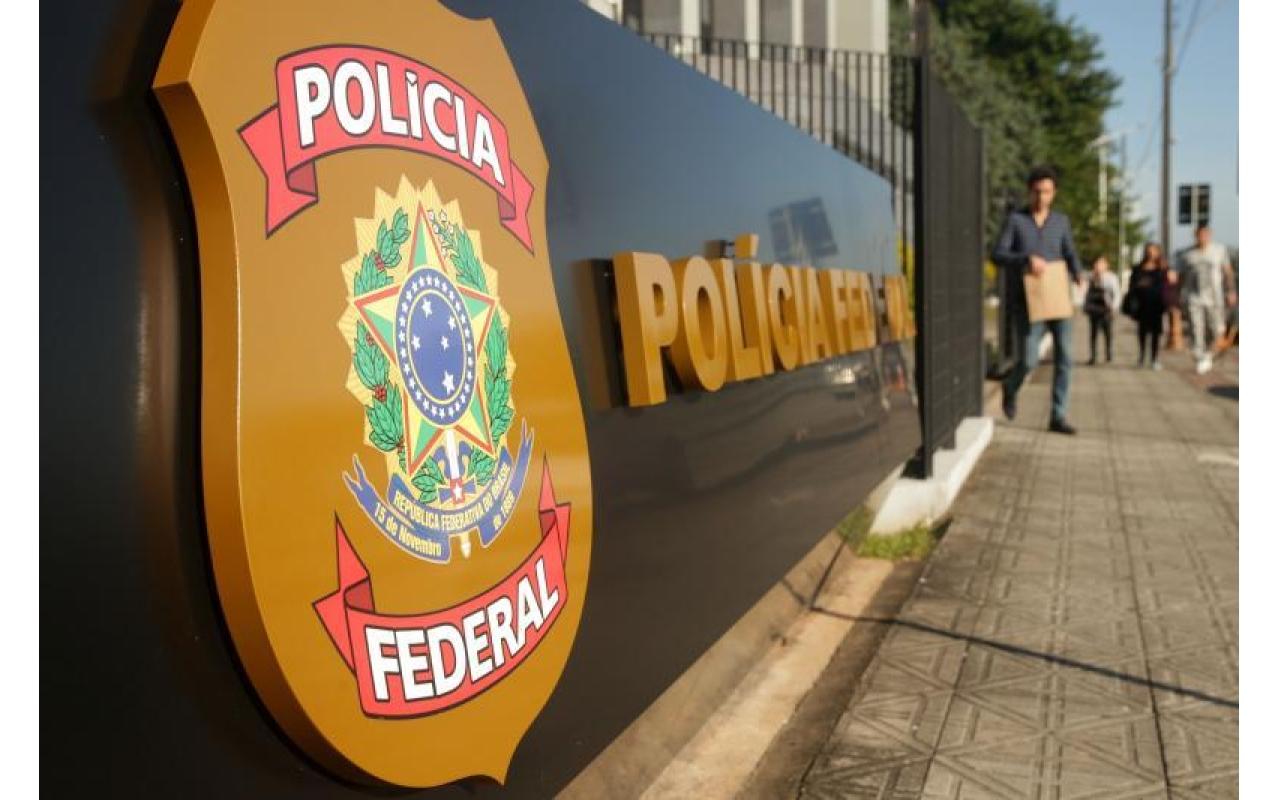 Suspeitos presos pela Polícia Federal por invasão de celular de Moro já foram detidos em SC