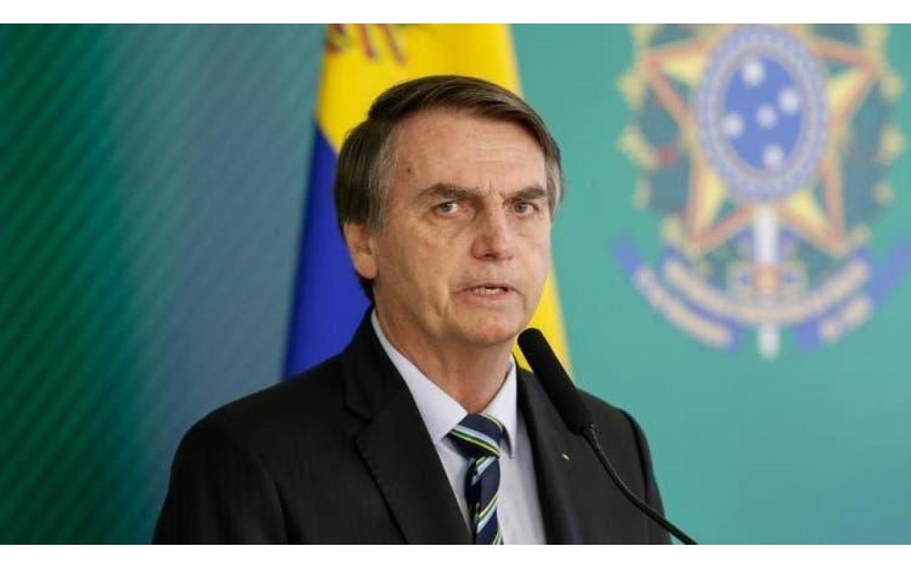 Suspensão de contratos de trabalho por até quatro meses será revogada de MP, diz Bolsonaro