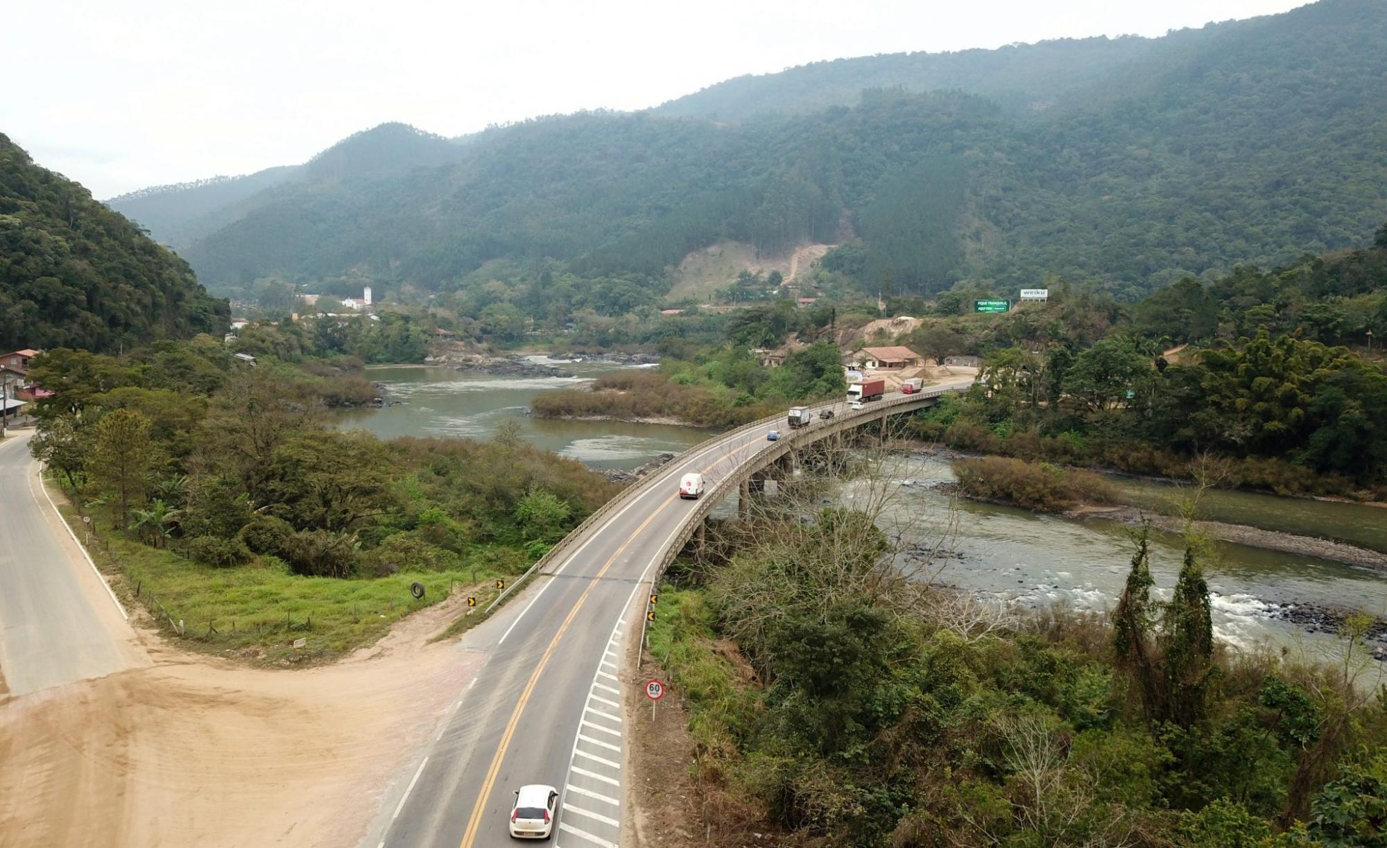 Suspenso edital para reforma de ponte na BR-470 