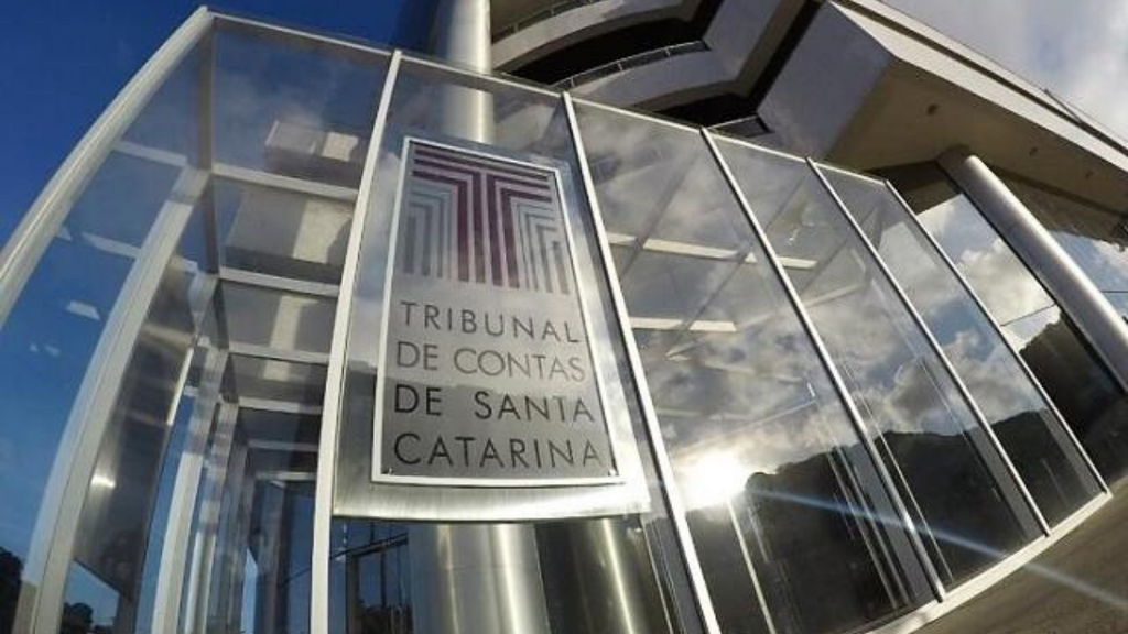 TCE emite alerta a prefeituras do Alto Vale por arrecadação abaixo da meta