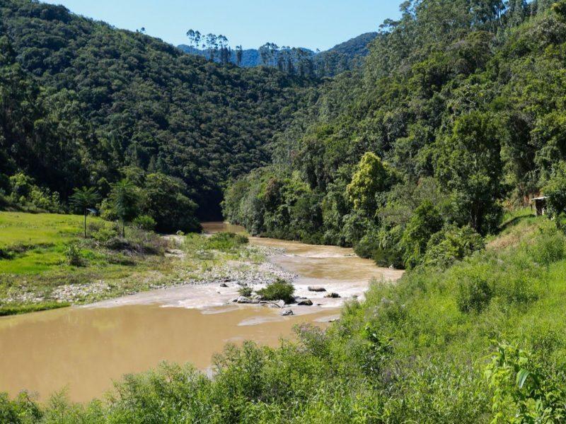 TCE suspende editais para construção de barragens em Mirim Doce e Botuverá