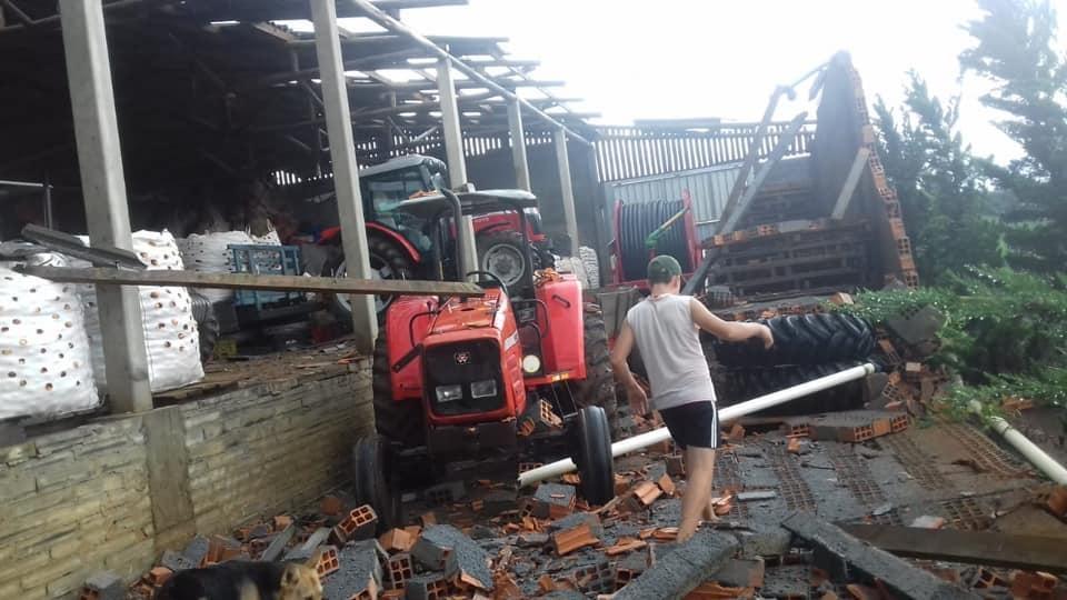 Temporais causam estragos no interior de Ituporanga