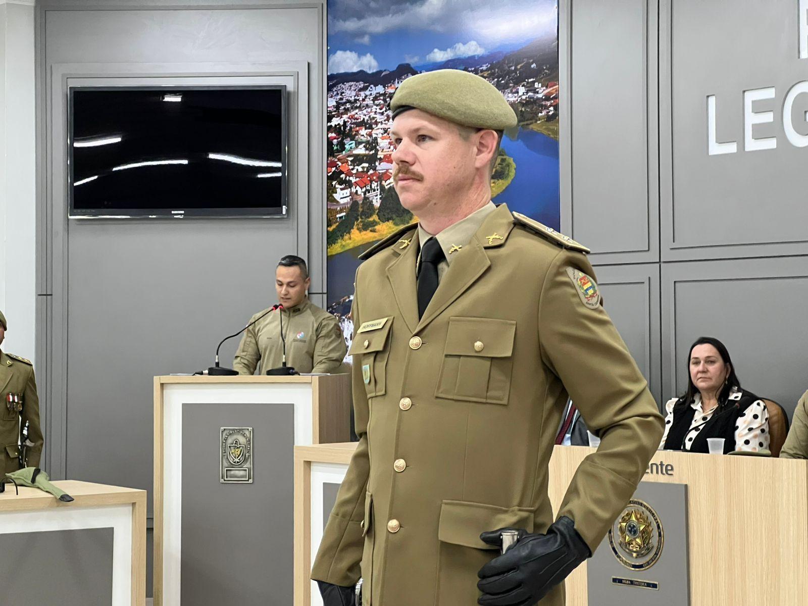 Tenente Guilherme Hoffmann assume o comando da 4ª Companhia da Polícia Militar de Ituporanga
