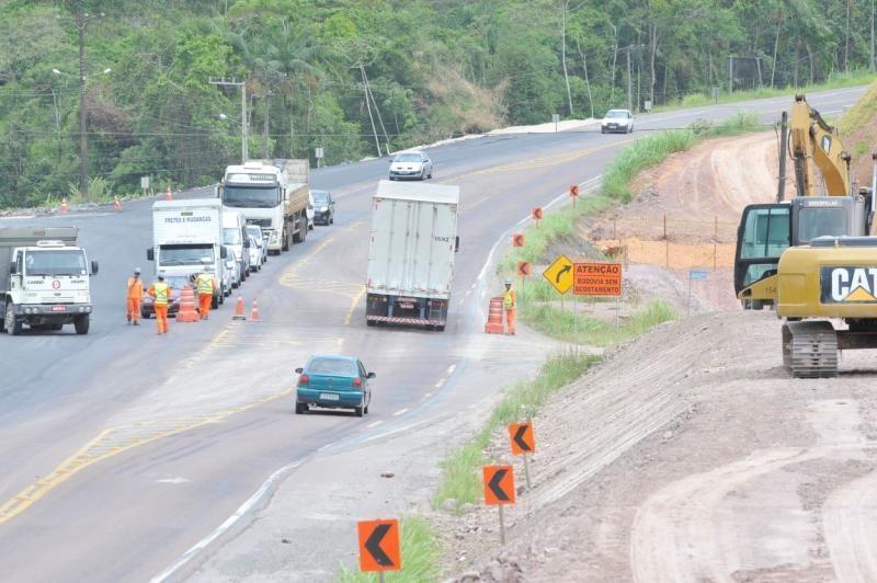 Trechos da BR-470, em Gaspar, serão interditados para detonação de rochas 