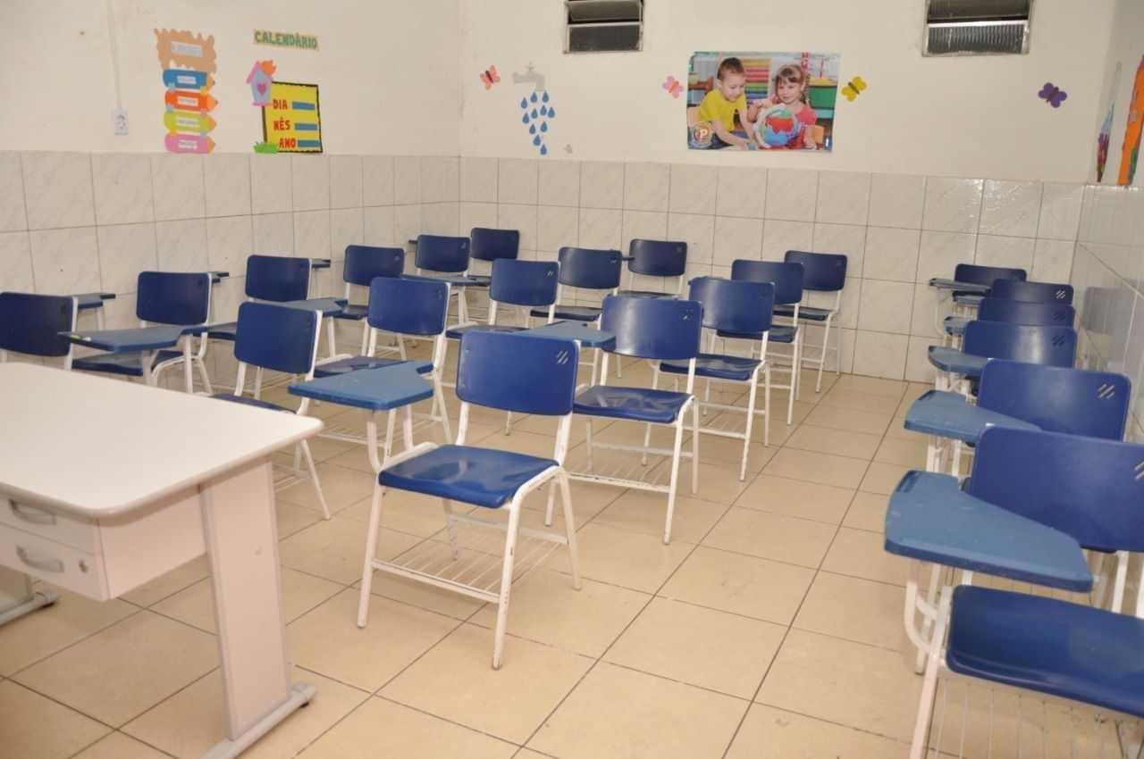 Três centros educacionais de Petrolândia suspendem atividades presenciais por conta de casos de Covid-19