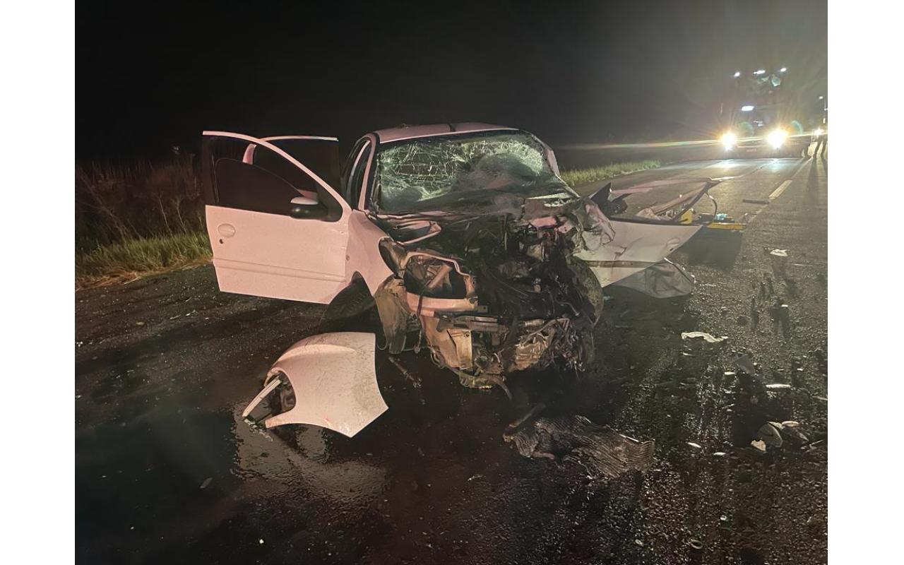  Três pessoas perdem a vida após veículos colidirem em Bom Retiro
