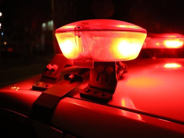 Três pessoas são detidas por arrombamento seguido de furto em Aurora 