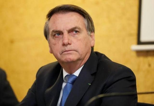 TSE adia julgamento que pode tornar Bolsonaro inelegível