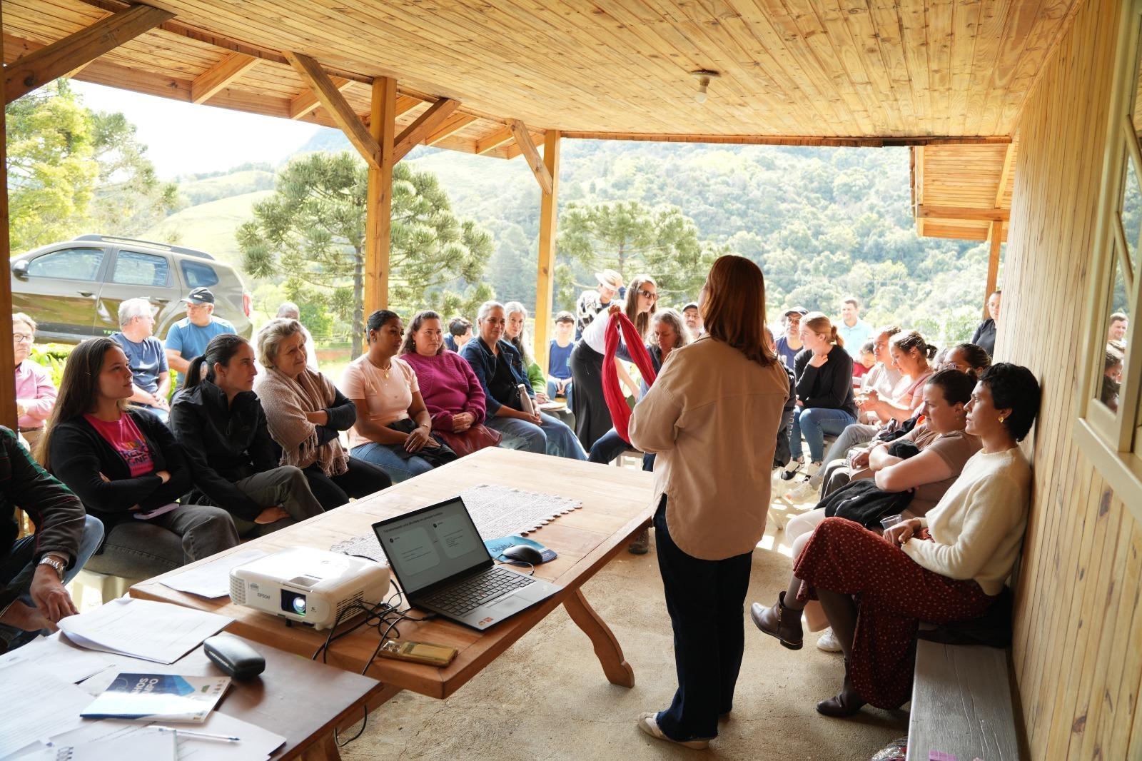 Turismo Rural de Experiências capacita produtores em Alfredo Wagner