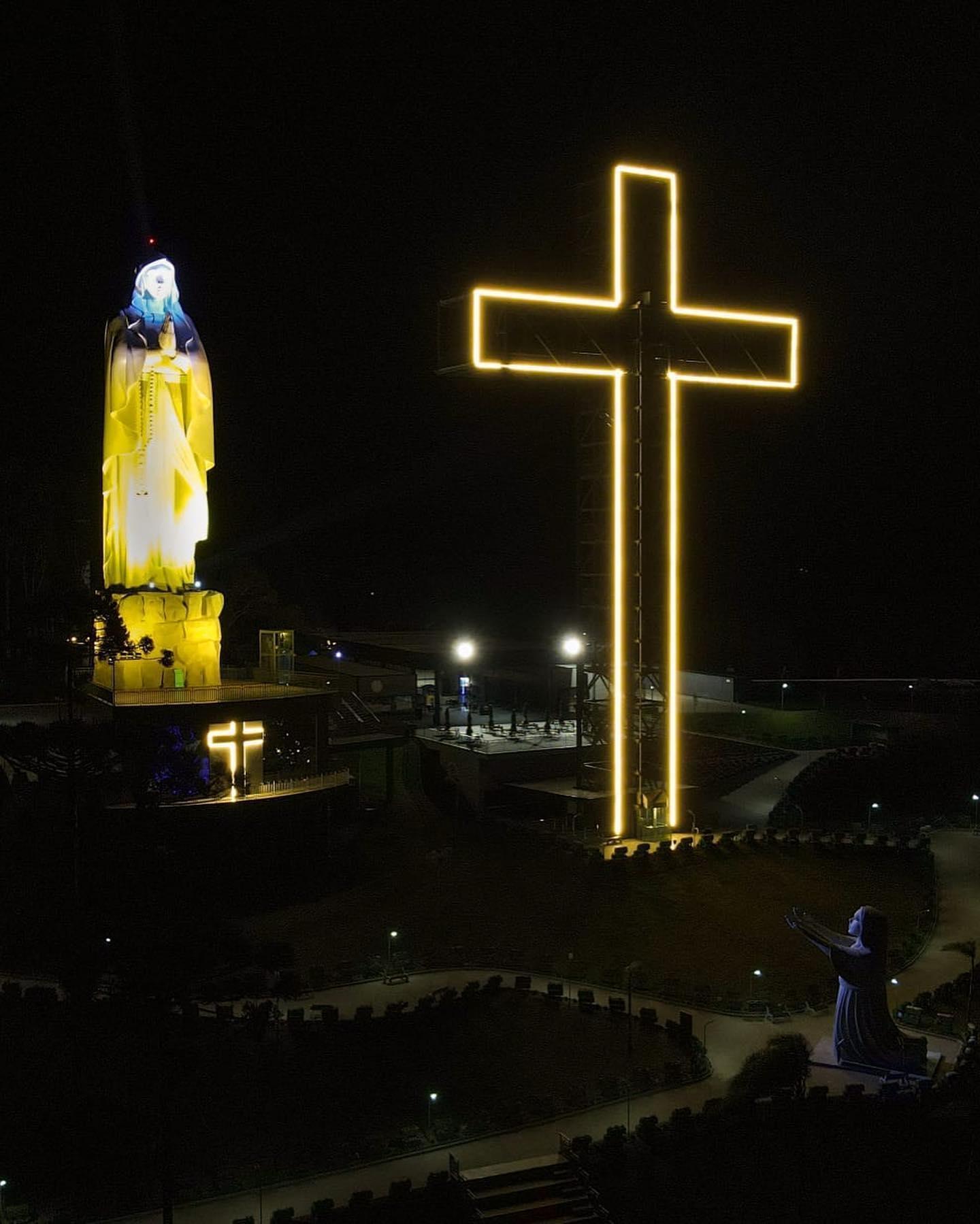 Turistas deixam depoimentos emocionados após visitarem o Santuário de Nossa Senhora de Lourdes e do Louvor