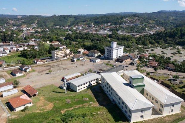 Udesc Alto Vale inaugura prédio de R$ 7 milhões e mais cinco obras em 12 de maio, em Ibirama