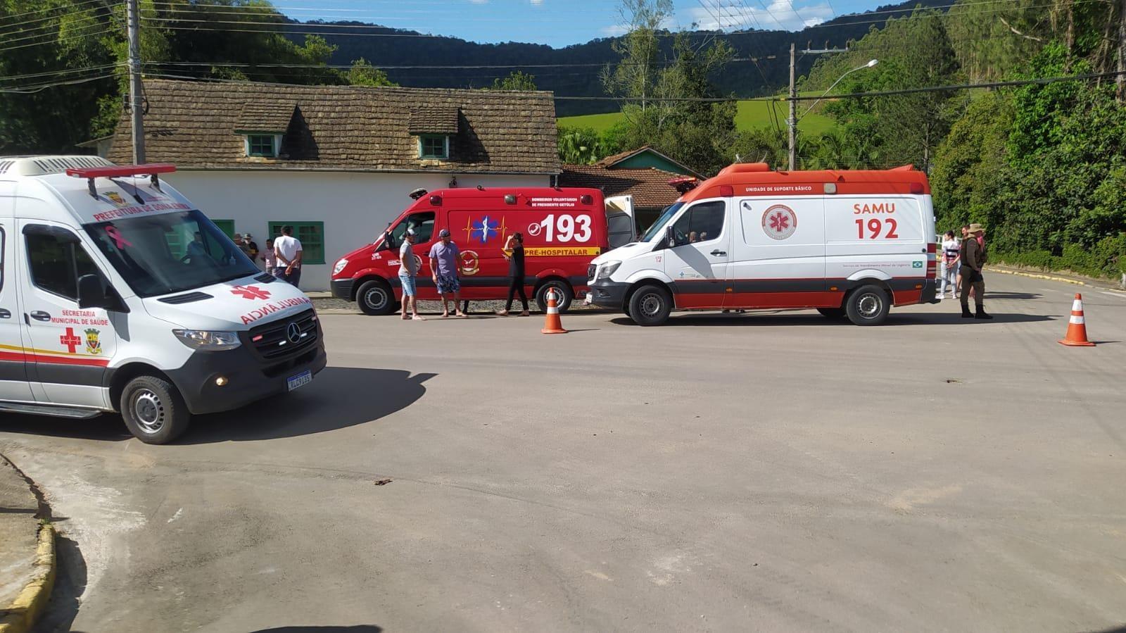 Um homem morreu e dois ficaram feridos durante briga na tarde deste sábado (5), no Alto Vale