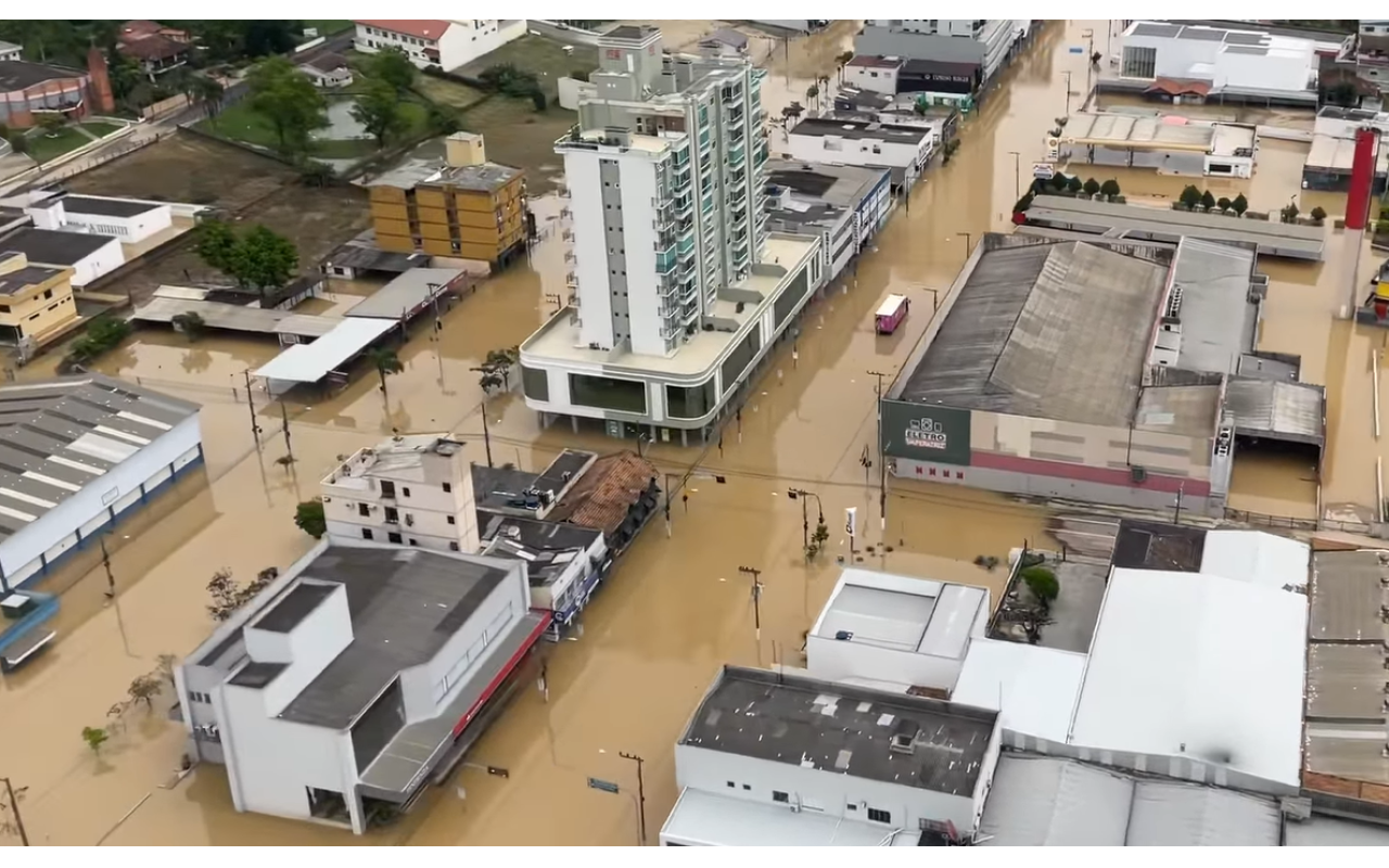União de forças busca reconstruir o Alto Vale após as cheias