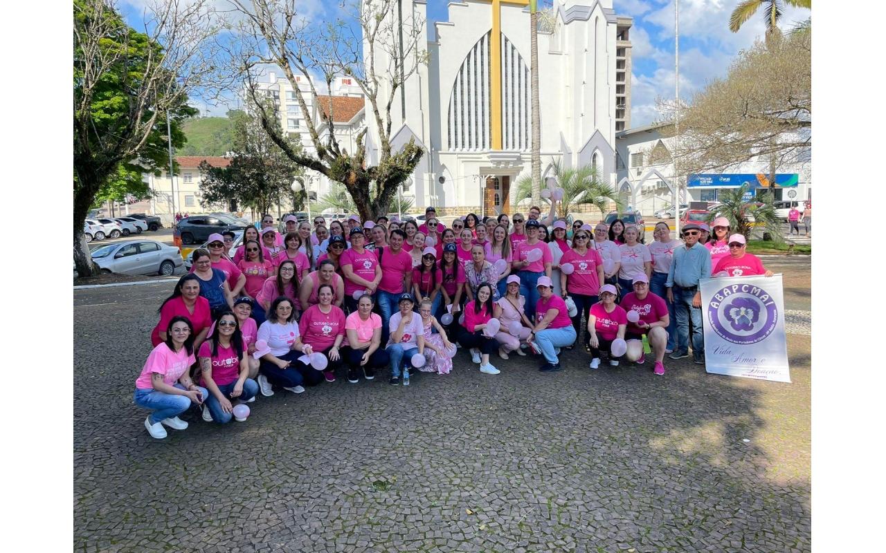 Caminhada no centro de Ituporanga marca o início da campanha Outubro Rosa 2023
