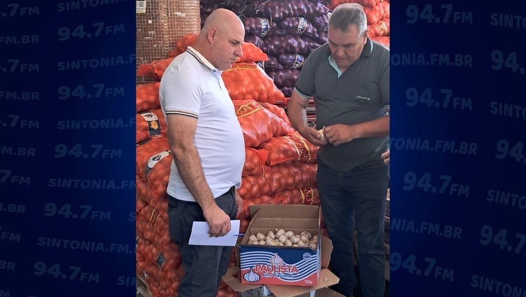 Vereador busca soluções para comercialização da cebola em viagem a São Paulo e Brasília