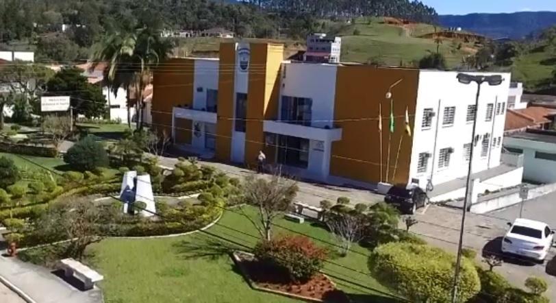 Vereador de Petrolândia sugere ceder espaços municipais desocupados para empresas do município