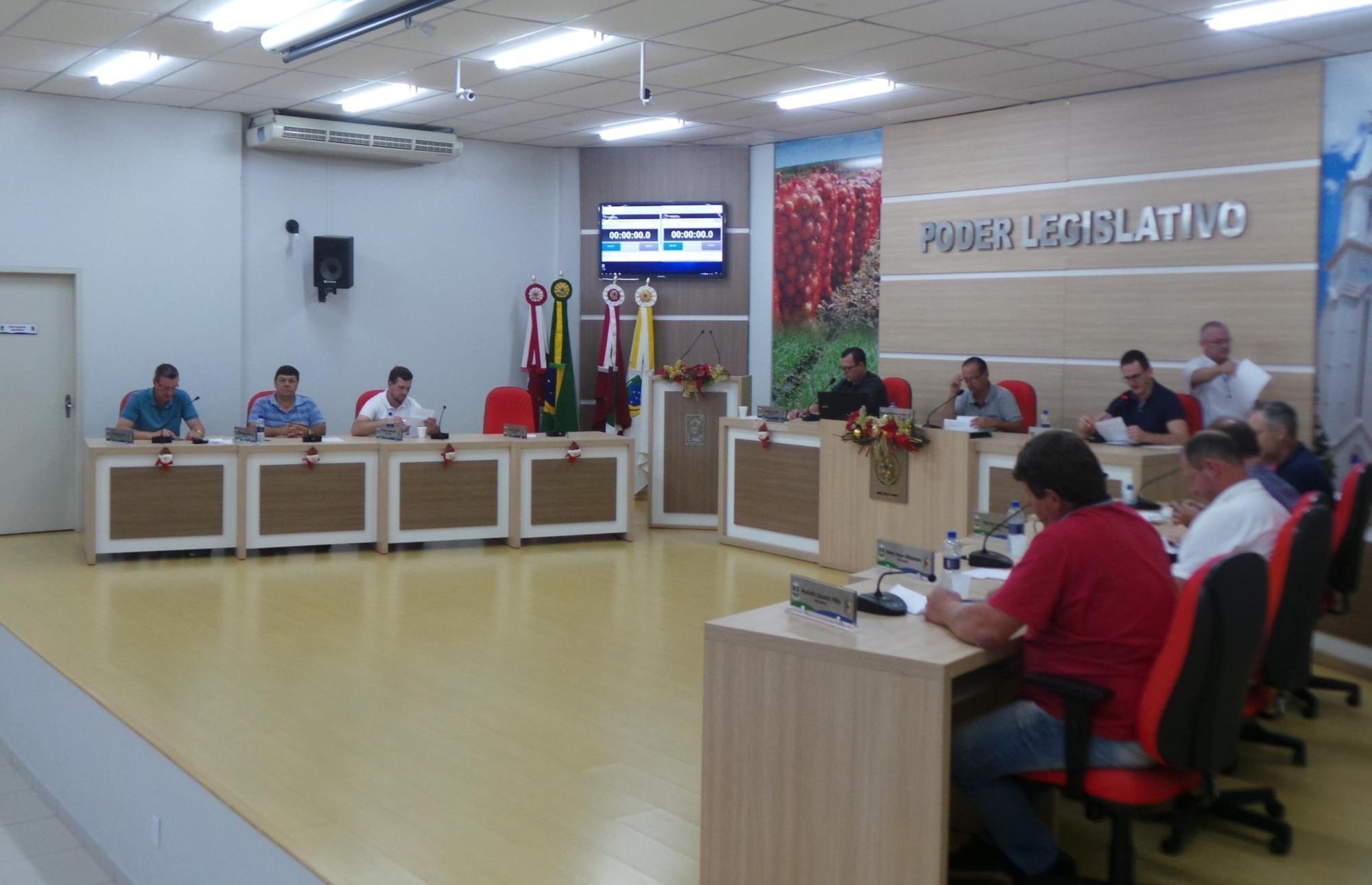 Vereador propõe criação de comissão para auxiliar moradores em assuntos relativos à cobrança da taxa de tratamento de esgoto em Ituporanga