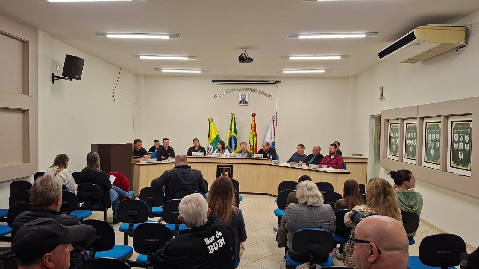 Vereadoras de Aurora pedem esclarecimentos da Controladora Interna