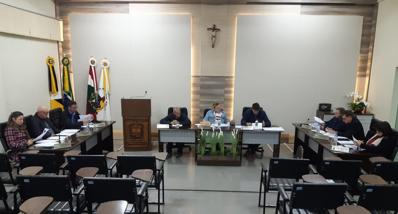 Vereadores aprovam projeto que institui o Abril Azul em Petrolândia