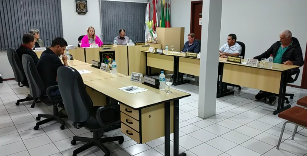 Vereadores de Alfredo Wagner solicitam recuperação de calçamento no bairro Estreito