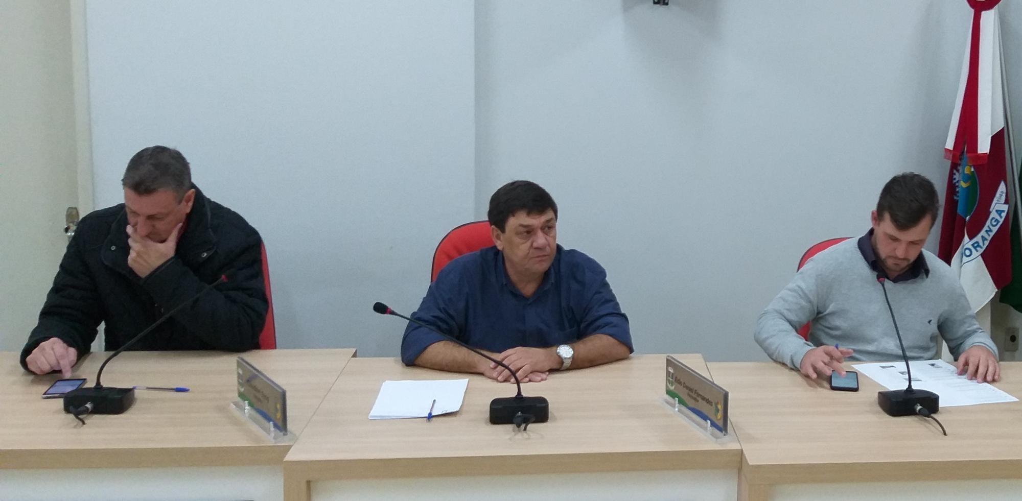 Vereadores do MDB pedem  explicações sobre diárias de funcionário da saúde