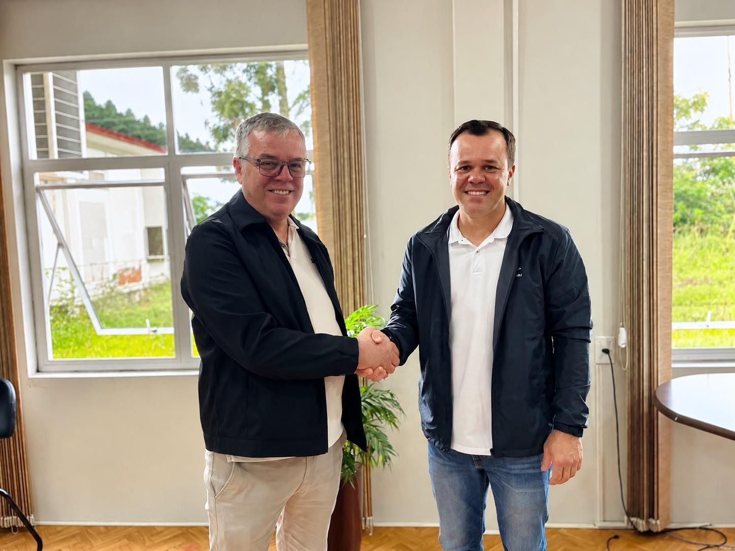 Vice-prefeito Ronaldo Machado assume Prefeitura de Imbuia por dez dias