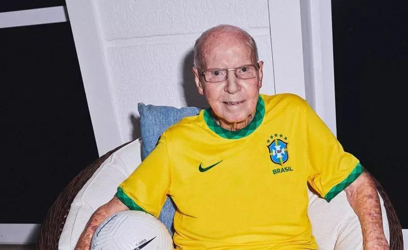 Zagallo completa 91 anos e recebe alta do hospital: ‘113% recuperado’