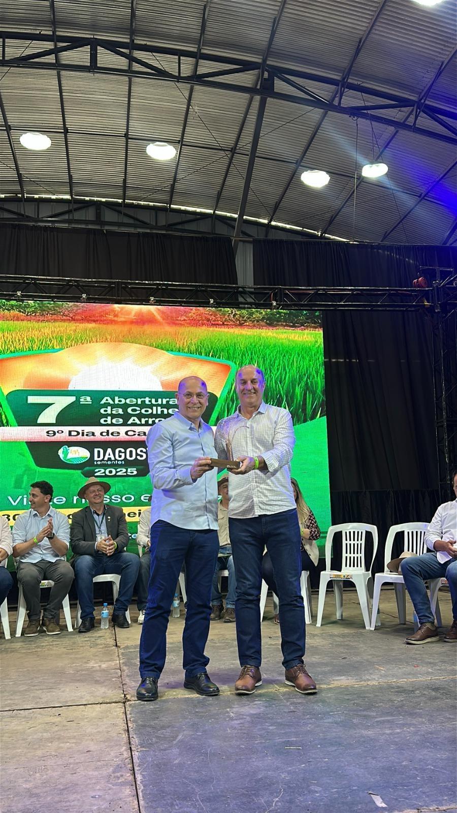 Zé Milton é Homenageado na 7ª Abertura da Colheita do Arroz de Santa Catarina