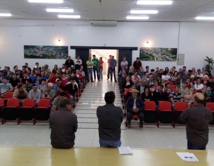Reunião em Ituporanga tratou o atraso na entrega de habitações rurais na Região da Cebola - 