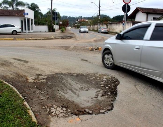 Moradores reclamam de Ruas esburacadas de Agrolândia  - 